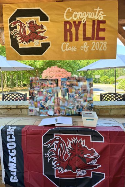 Graduation photo table with yearbook